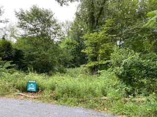 $24,900 | 48681 Valley Court, Paw Paw, MI 49079