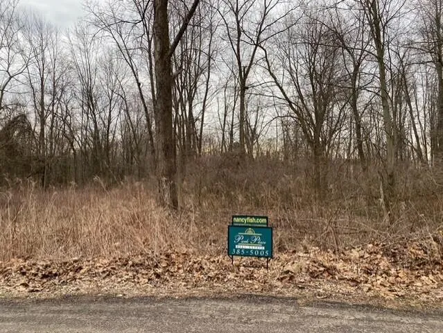 $24,900 | 48681 Valley Court, Paw Paw, MI 49079