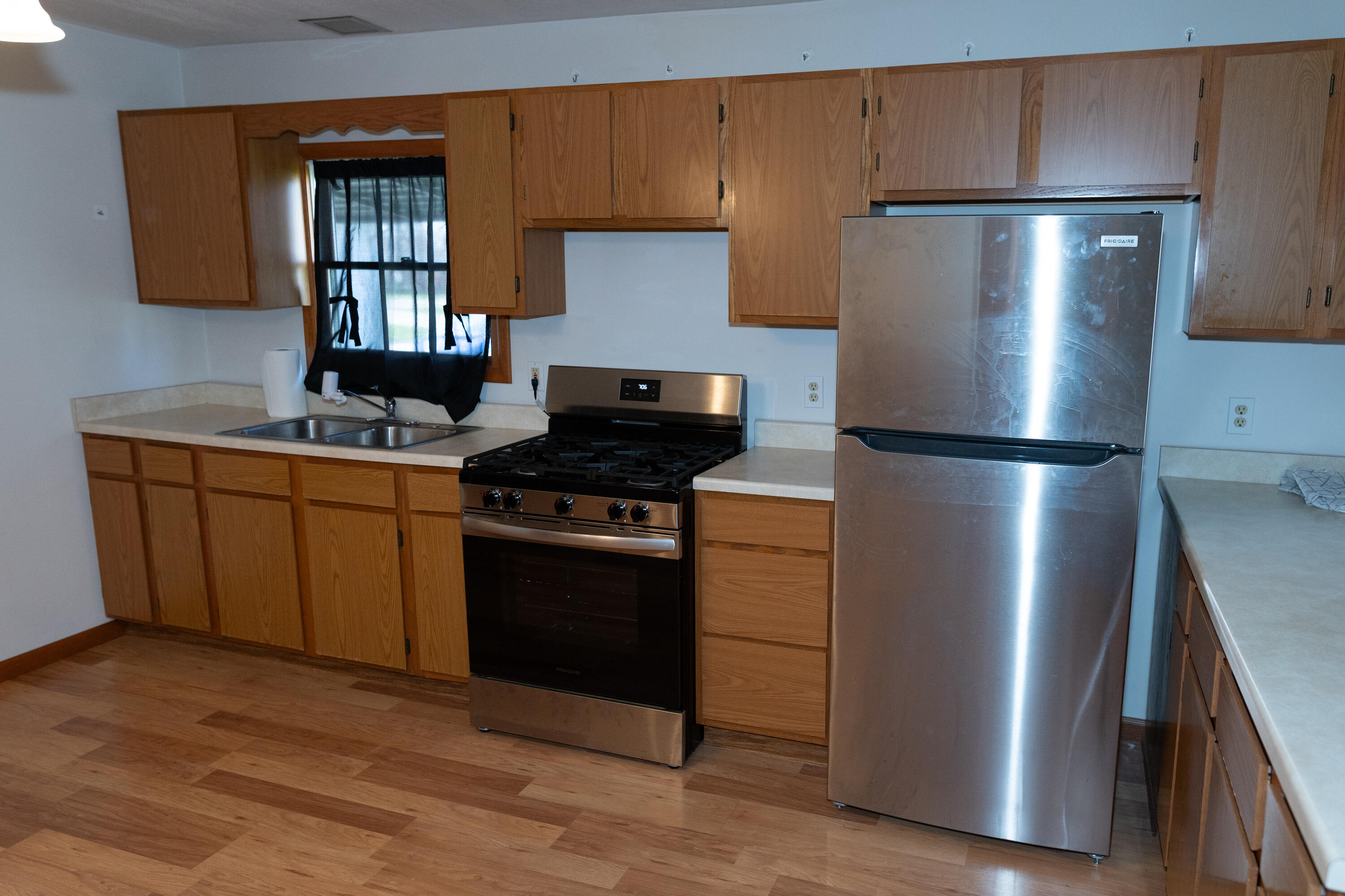 4153 4th Street Newport, MI 48166 - Photo 4 of 28 DSC00854