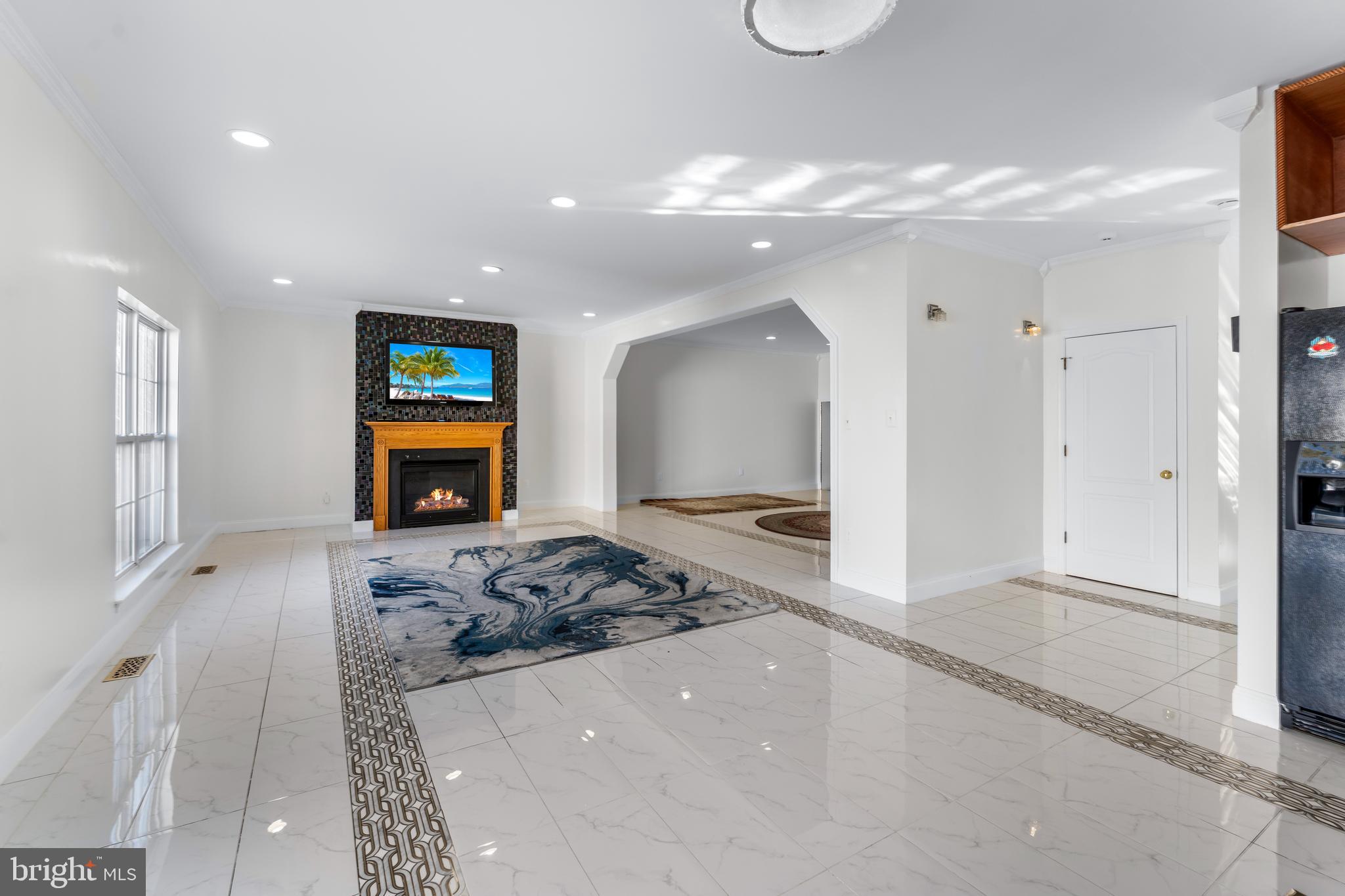 7510 Gilley Terrace Rosedale, MD 21237 - Photo 18 of 46 a view of a livingroom with furniture and front door