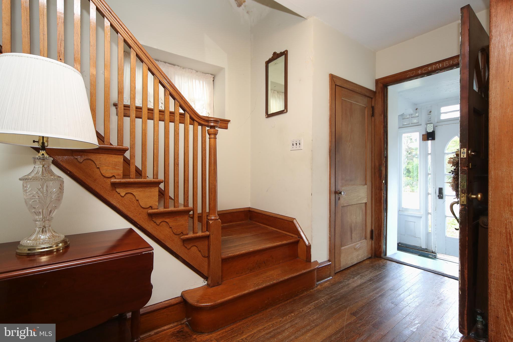 134 Rochelle Avenue Philadelphia, PA 19128 - Photo 2 of 28 Gallery Image 2