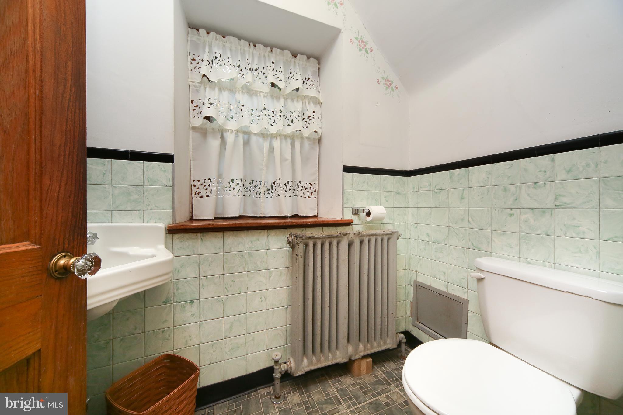 134 Rochelle Avenue Philadelphia, PA 19128 - Photo 9 of 28 Gallery Image 9