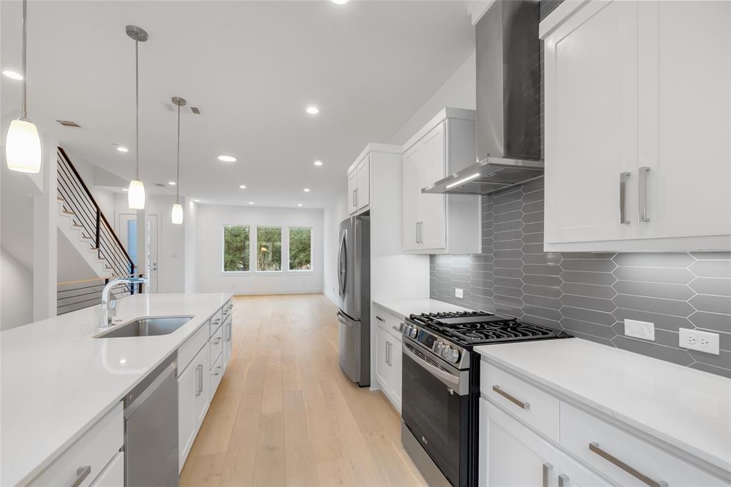 3915 North Hall Street, Unit 302 Dallas, TX 75219 - Photo 1 of 12