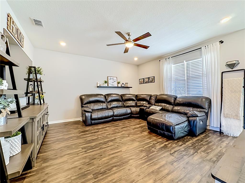 11205 Brighton Knoll Loop Riverview, FL 33579 - Photo 21 of 64