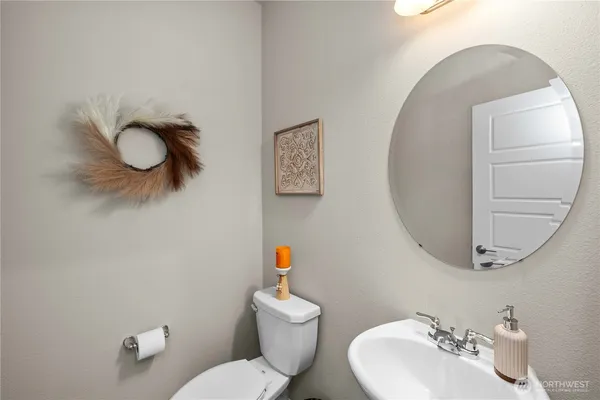 $735,000 | 32898 Pine Avenue Southeast, Black Diamond, WA 98010