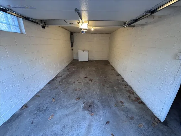 a view of a garage