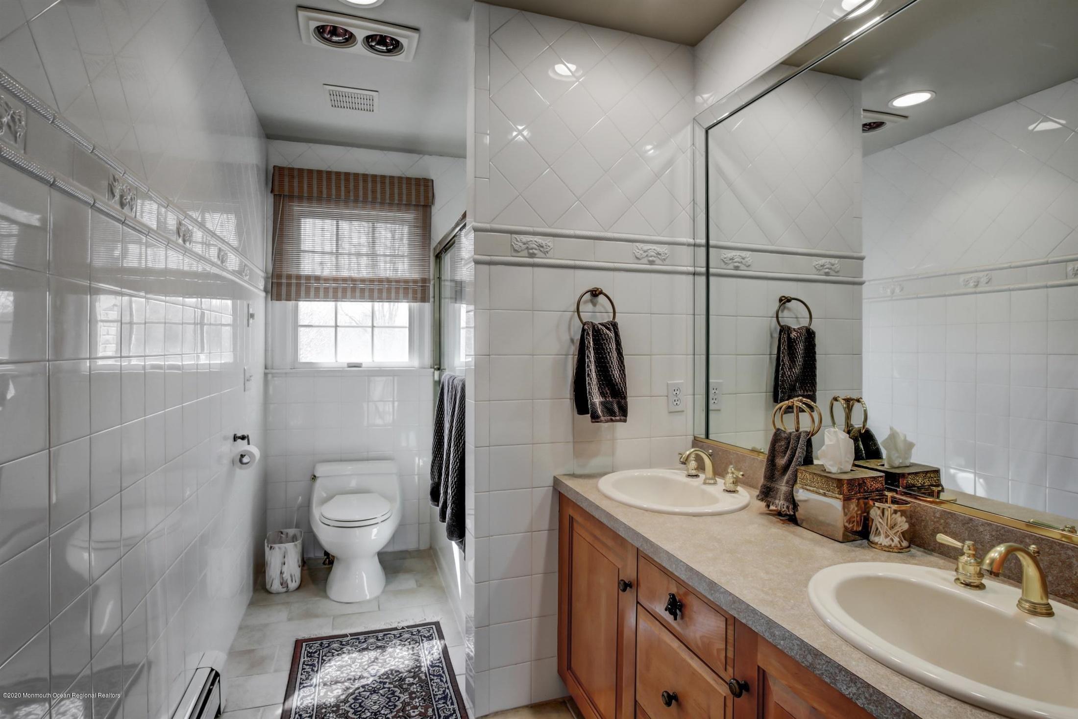 12 Victorian Way Colts Neck, NJ 07722 - Photo 31 of 46 Full Bath