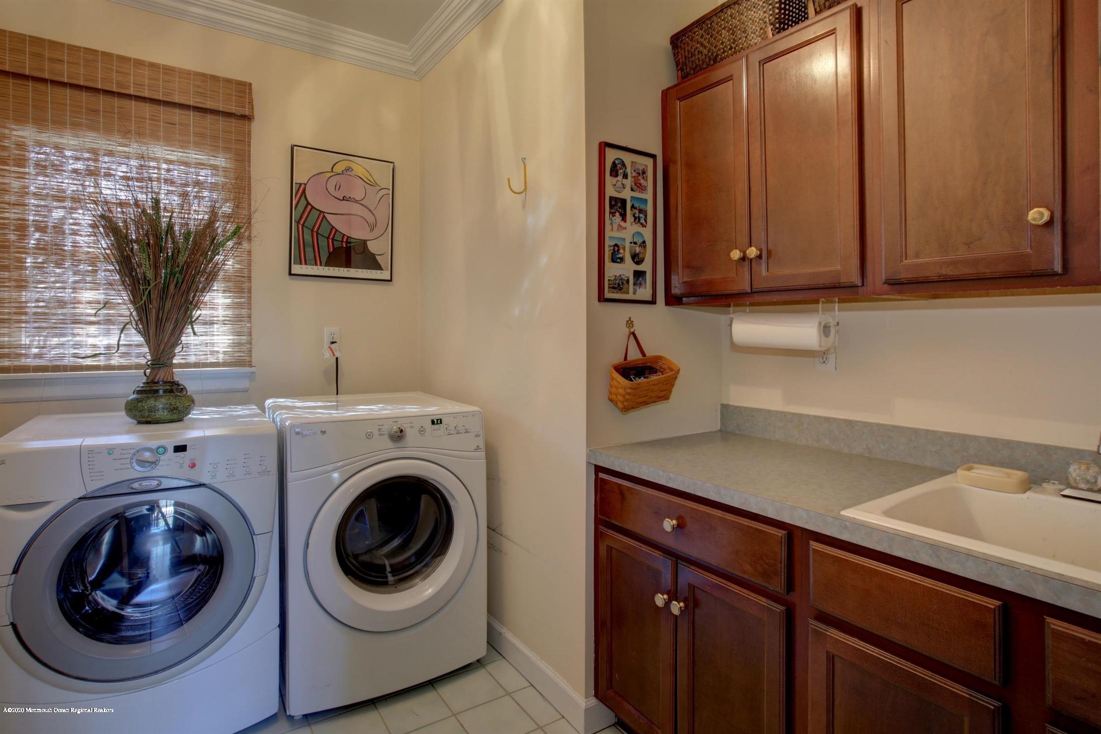 12 Victorian Way Colts Neck, NJ 07722 - Photo 33 of 46 Laudry Room