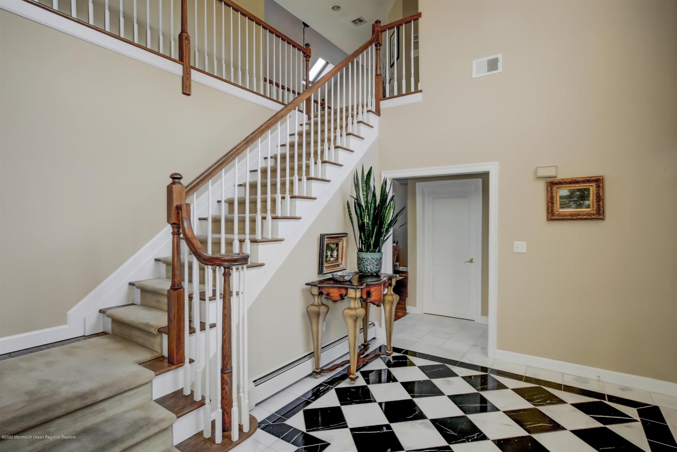 12 Victorian Way Colts Neck, NJ 07722 - Photo 6 of 46 Foyer