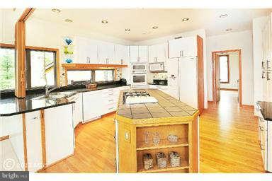 436 Utterback Store Road Great Falls, VA 22066 - Photo 8 of 30 Kitchen