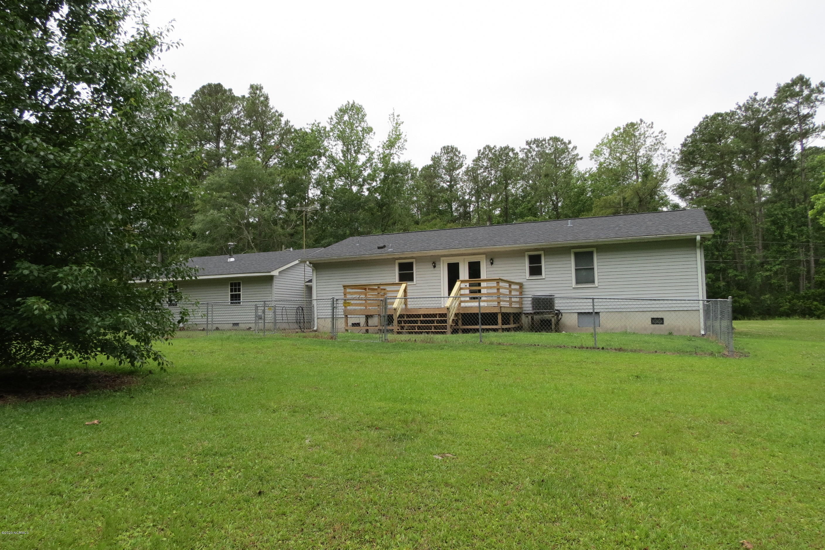 167 Harper Road Bayboro, NC 28515 - Photo 12 of 39 IMG_7267