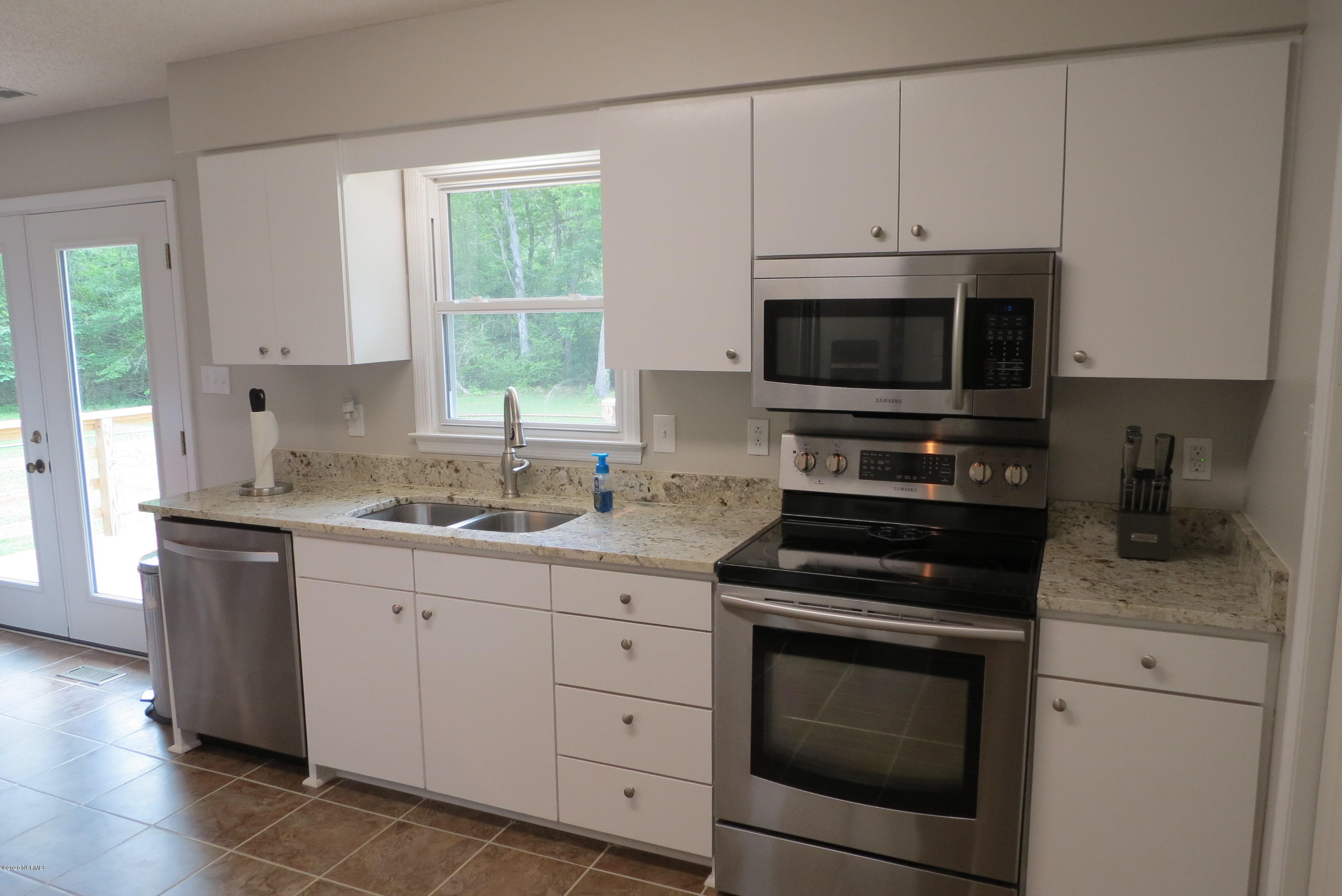 167 Harper Road Bayboro, NC 28515 - Photo 17 of 39 IMG_7199