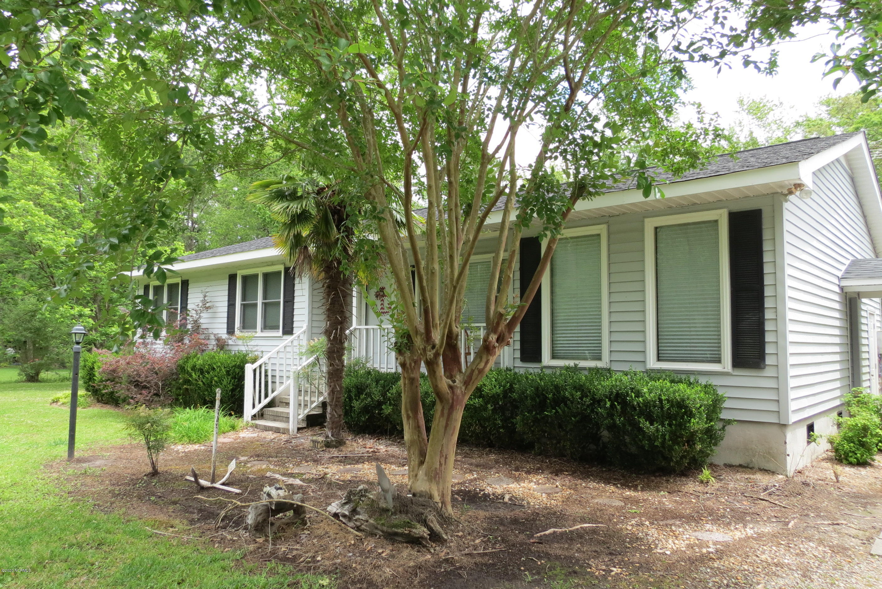 167 Harper Road Bayboro, NC 28515 - Photo 2 of 39 IMG_7282