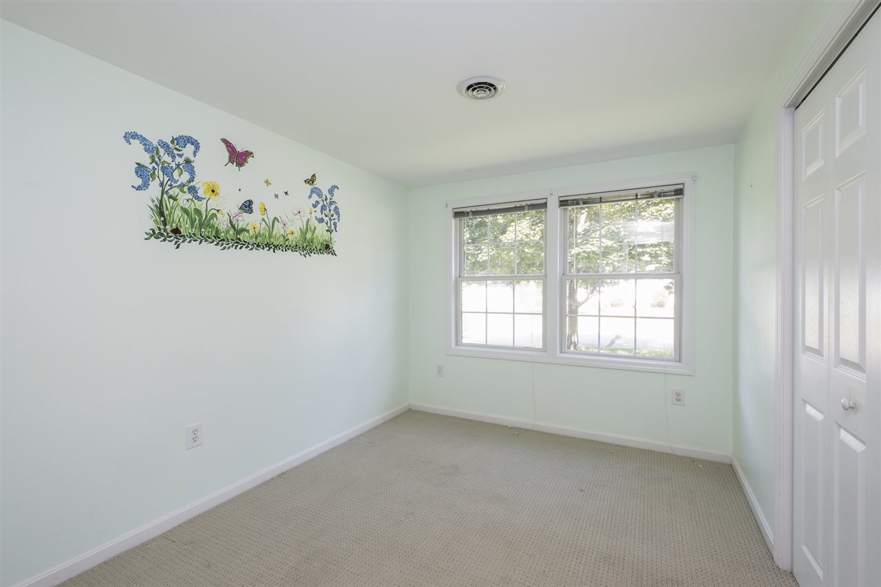 3 Santa Fe Road Nashua, NH 03062 - Photo 11 of 12