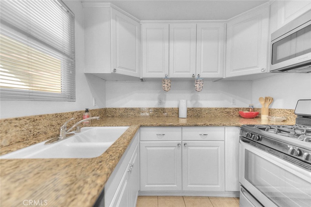 760 Rimpau Avenue, Unit 102 Corona, CA 92879 - Photo 5 of 32