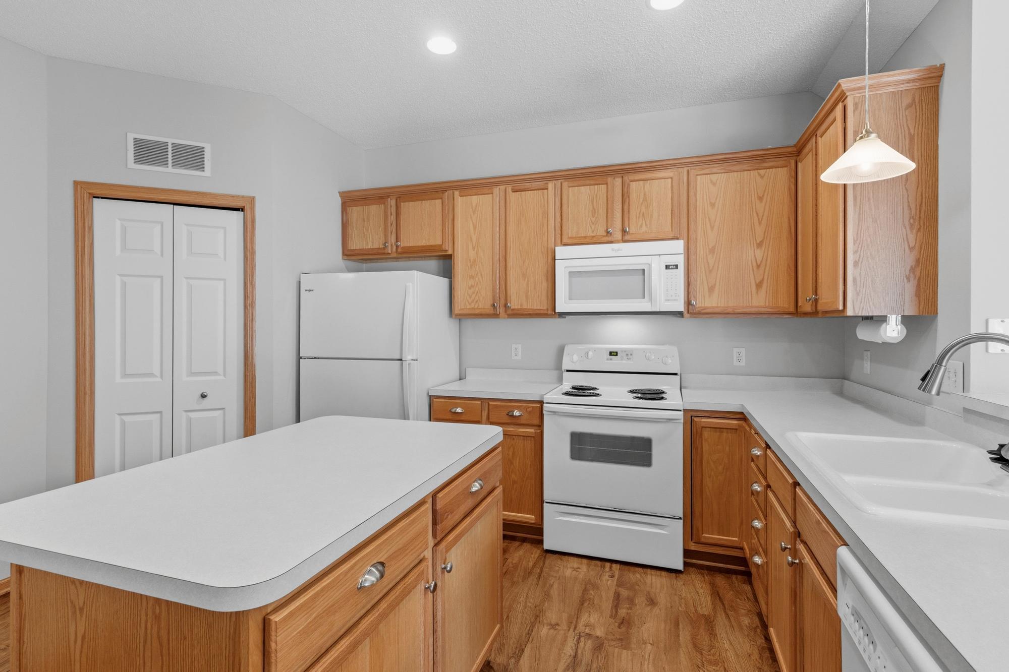 4577 Victor Path, Unit 5 Hugo, MN 55038 - Photo 5 of 18