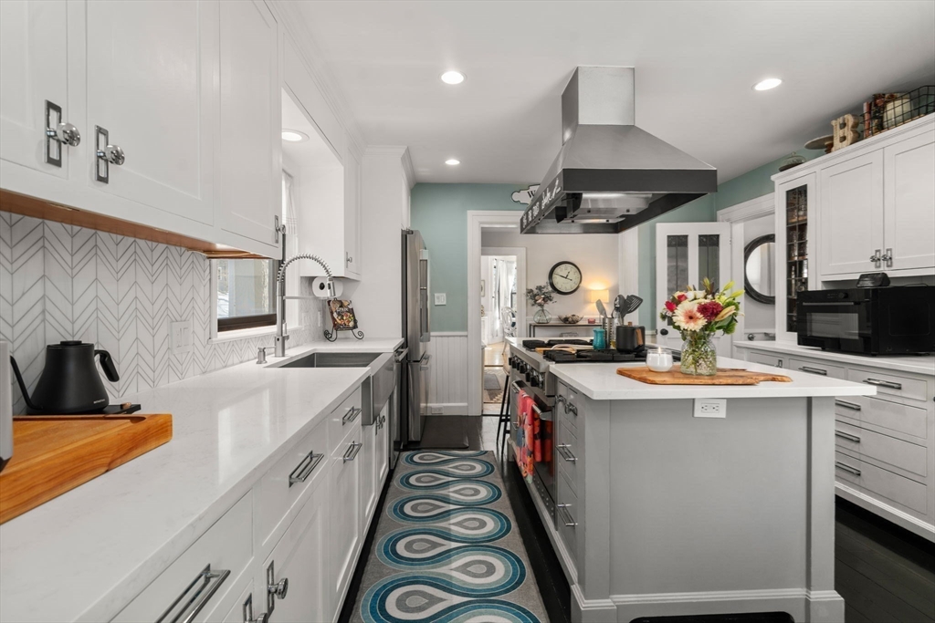 40 Kimlo Road Wellesley, MA 02481 - Photo 10 of 37