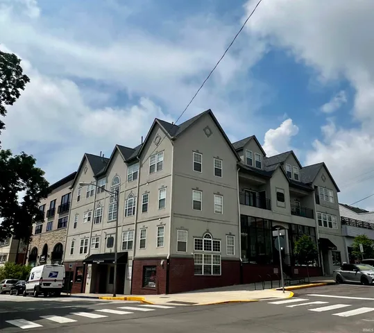 $4,250,000 | 126 East 6th Street, Bloomington, IN 47408