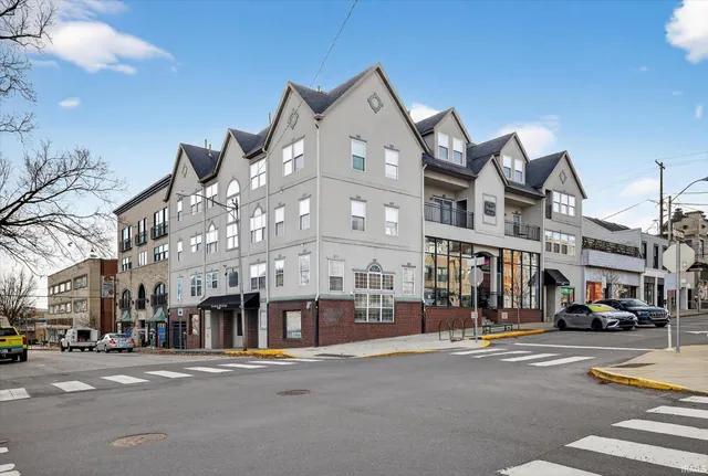 $4,250,000 | 126 East 6th Street, Bloomington, IN 47408