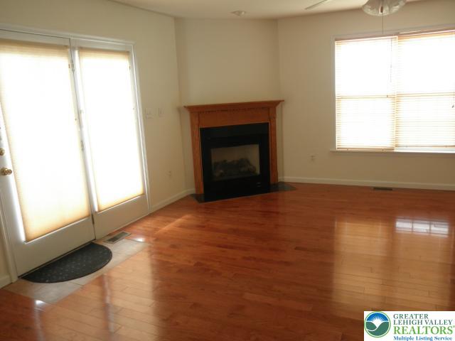 4160 Ross Road Bethlehem, PA 18020 - Photo 9 of 24