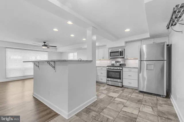 $2,478 | 1565 North Van Dorn Street, Alexandria, VA 22304