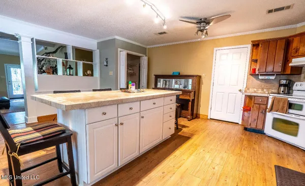 $260,000 | 3601 Sandy Bayou Road, Moss Point, MS 39562