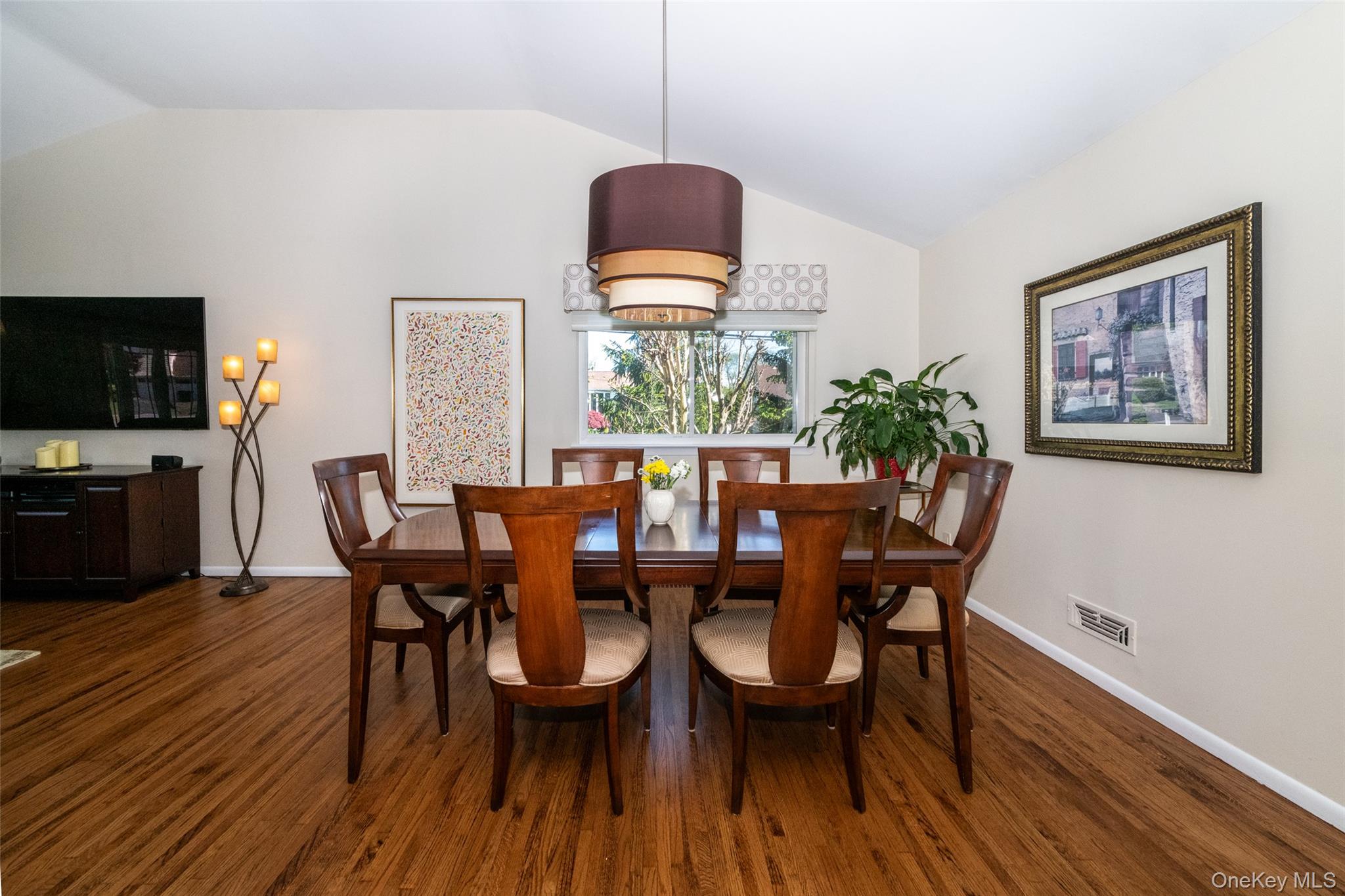 1 Lynns Way New Rochelle, NY 10805 - Photo 7 of 30