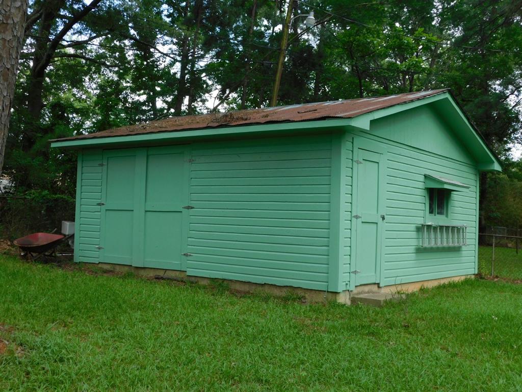 107 5th Street Northeast Springhill, LA 71075 - Photo 11 of 26