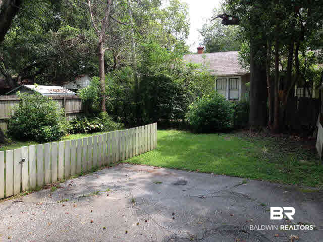 121 Macy Place Mobile, AL 36604 - Photo 9 of 9 Patio