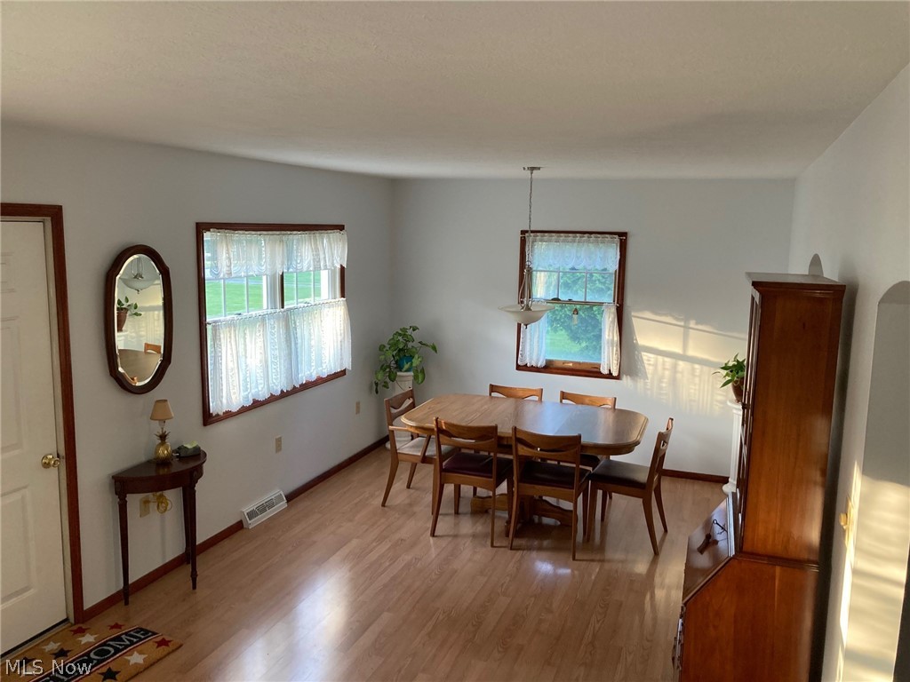 8900 Webster Road Strongsville, OH 44136 - Photo 7 of 12 Dining Room