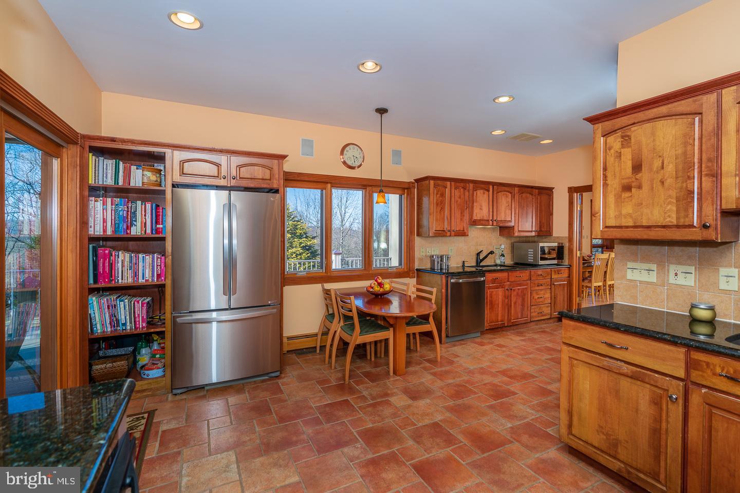 5610 Limeport Road Emmaus, PA 18049 - Photo 8 of 29 Gallery Image 8