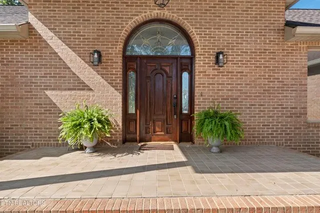 $1,199,000 | 201 High Pointe Village Way, Kingston, TN 37763