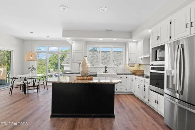 $1,199,000 | 201 High Pointe Village Way, Kingston, TN 37763