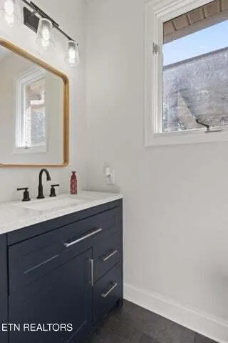 $1,199,000 | 201 High Pointe Village Way, Kingston, TN 37763