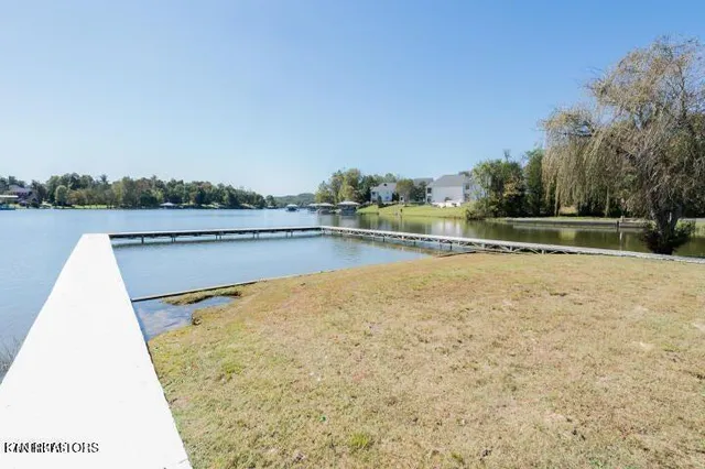 $1,199,000 | 201 High Pointe Village Way, Kingston, TN 37763