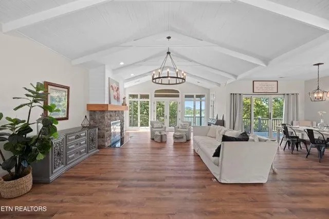 $1,199,000 | 201 High Pointe Village Way, Kingston, TN 37763