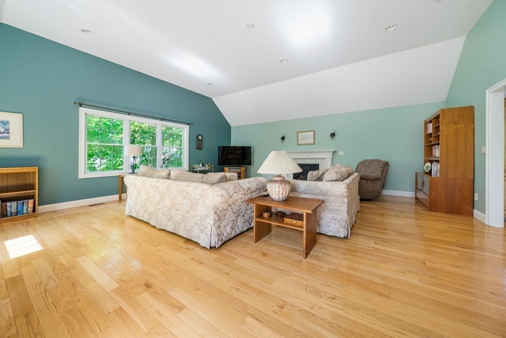 3 Downey Road Acton, MA 01720 - Photo 4 of 24 Gallery Image 4