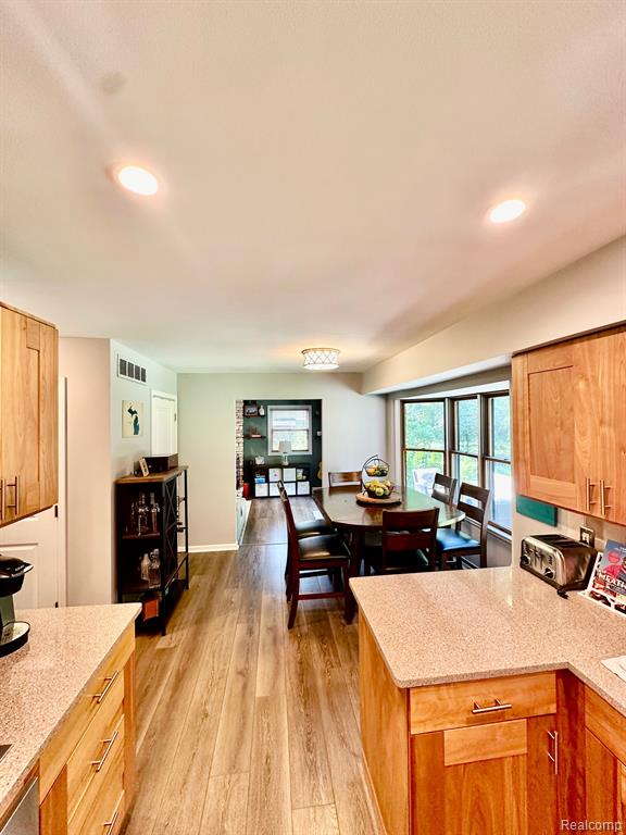 200 West Maryknoll Road Rochester Hills, MI 48309 - Photo 8 of 47