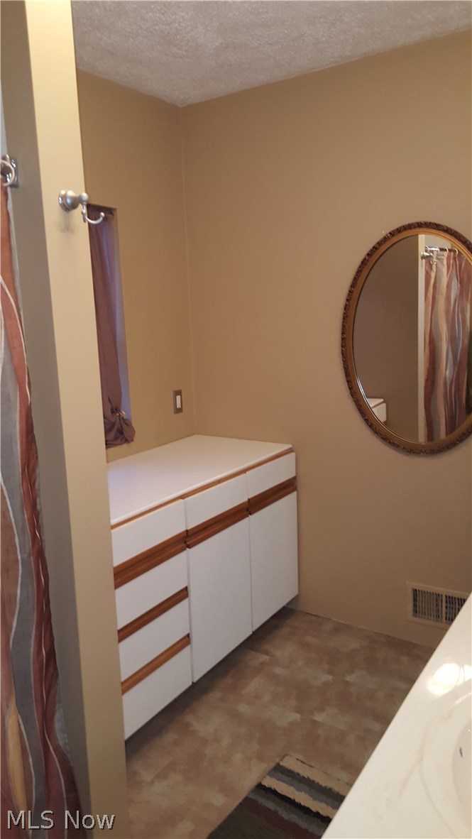 4030 Harris Road Broadview Heights, OH 44147 - Photo 19 of 26 Gallery Image 19