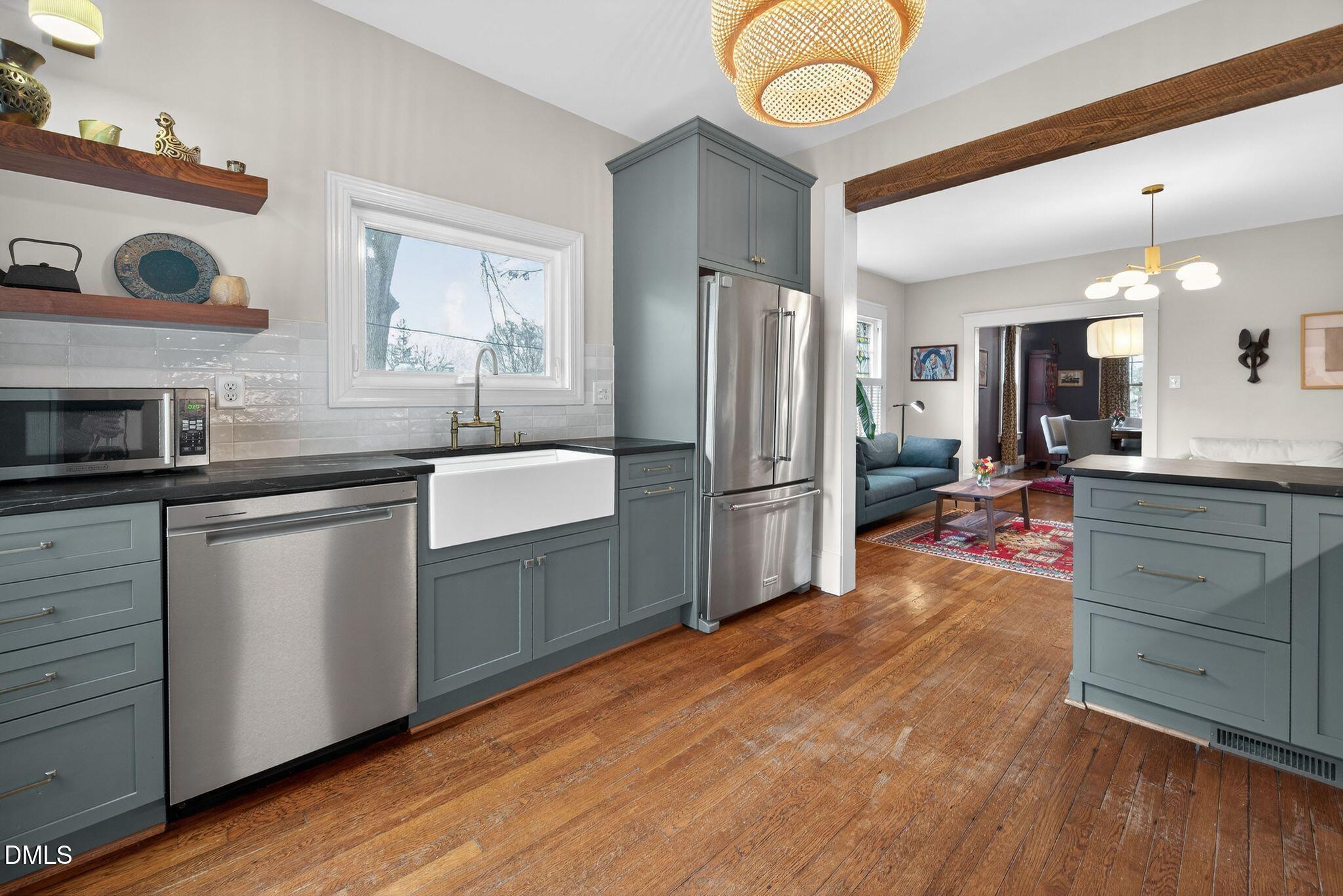 1913 Reaves Drive Raleigh, NC 27608 - Photo 11 of 31 10_DSC_3150