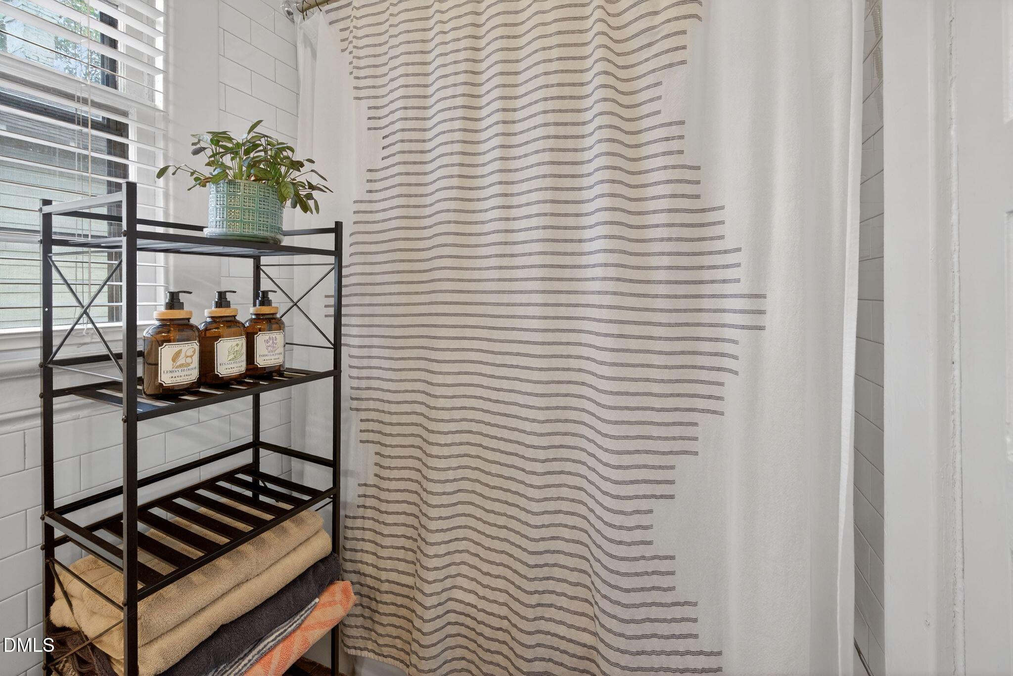 1913 Reaves Drive Raleigh, NC 27608 - Photo 23 of 31 23_DSC_3108