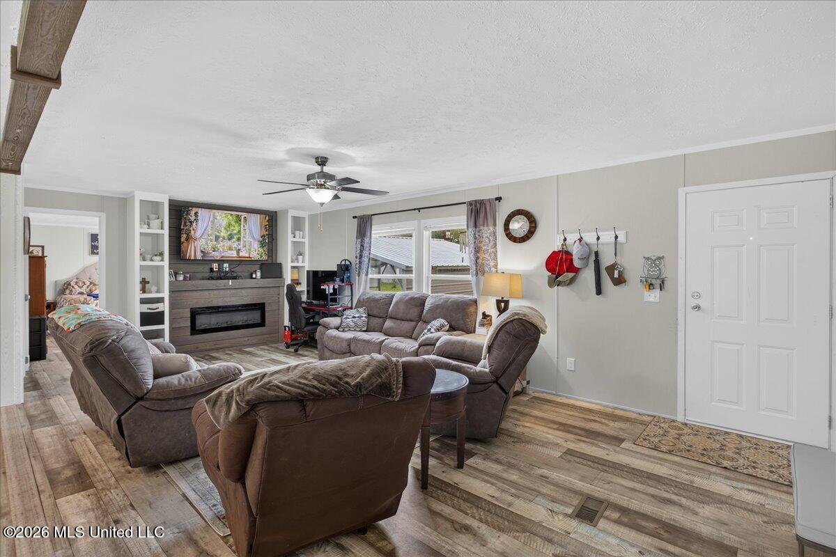1241 Old River Road Petal, MS 39465 - Photo 6 of 49 Living Room