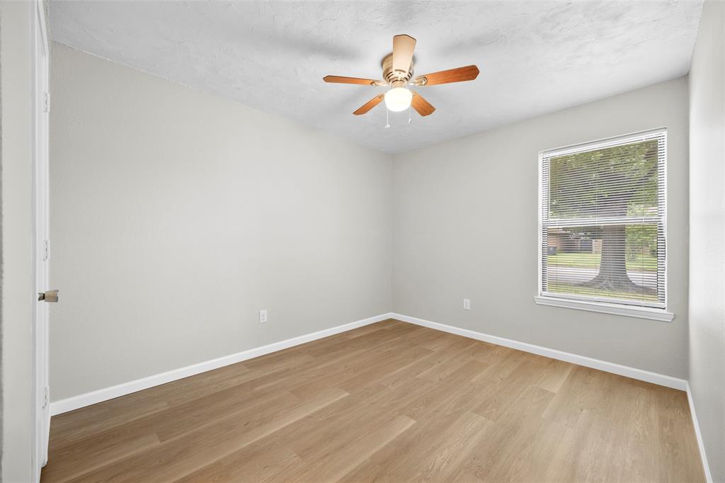 6219 Kelly Elliott Road Arlington, TX 76001 - Photo 13 of 17 Bedroom #2