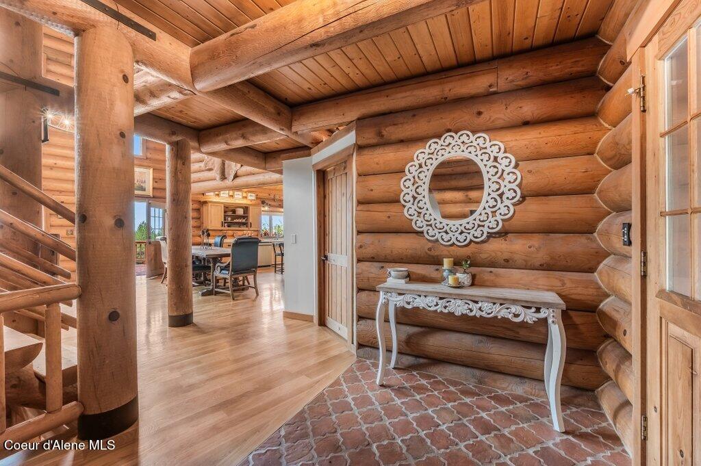3018 South Signal Point Road Post Falls, ID 83854 - Photo 4 of 117 Entry