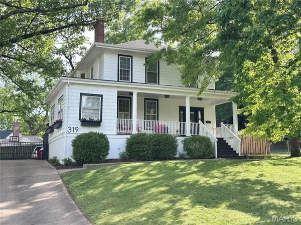$525,000 | 319 North Gore Avenue, Webster Groves, MO 63119