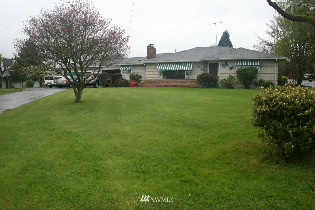 3028 Columbia Heights Road Longview, WA 98632 - Photo 2 of 25 Gallery Image 2