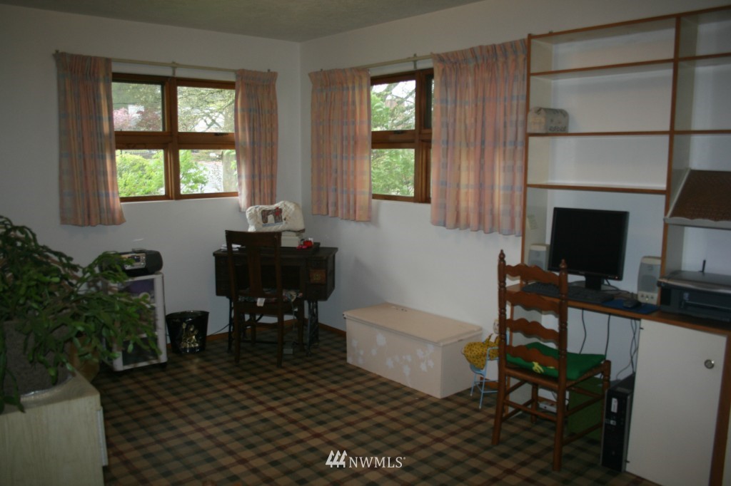 3028 Columbia Heights Road Longview, WA 98632 - Photo 15 of 25 Gallery Image 15