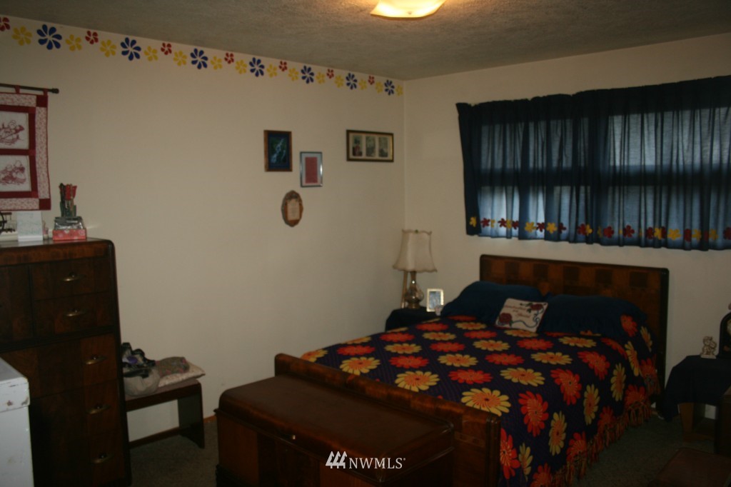 3028 Columbia Heights Road Longview, WA 98632 - Photo 16 of 25 Gallery Image 16