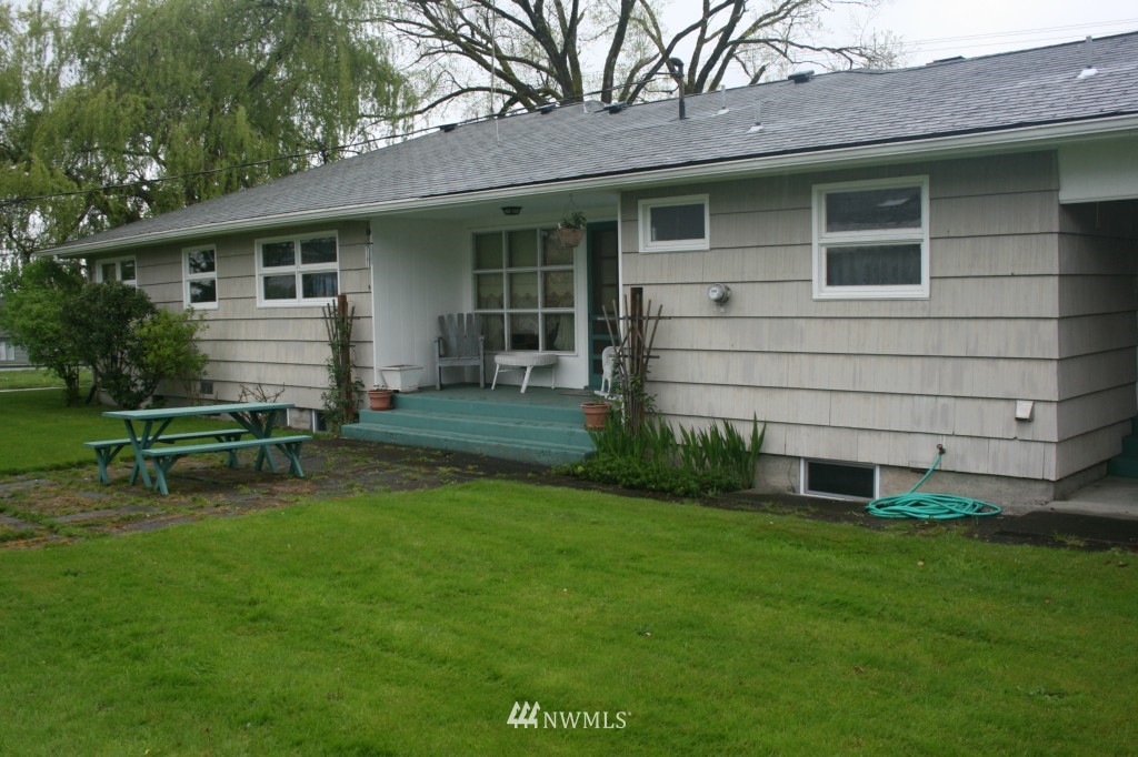 3028 Columbia Heights Road Longview, WA 98632 - Photo 21 of 25 Gallery Image 21