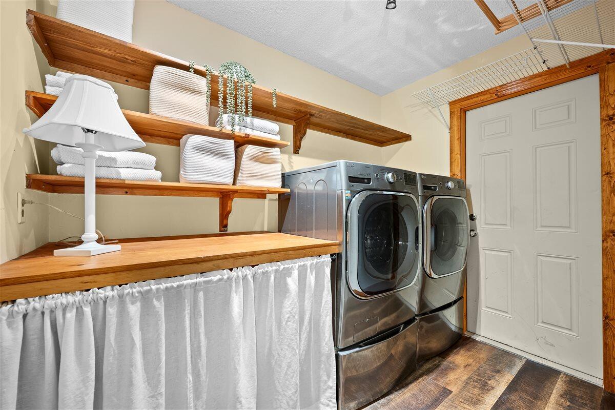 109 Seashore Drive Jupiter, FL 33477 - Photo 32 of 46 Laundry Room